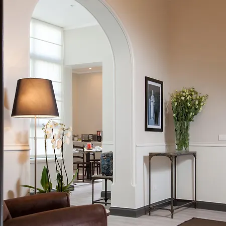 Nazionale 51 Group Couette-café Rome