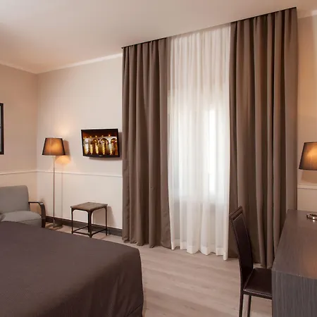 Nazionale 51 Group Nocleg ze śniadaniem 4*