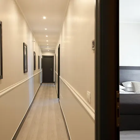 Couette-café Nazionale 51 Group Rome