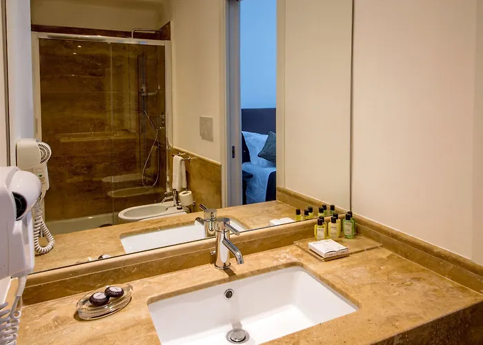 Nazionale 51 Group 4* Rome